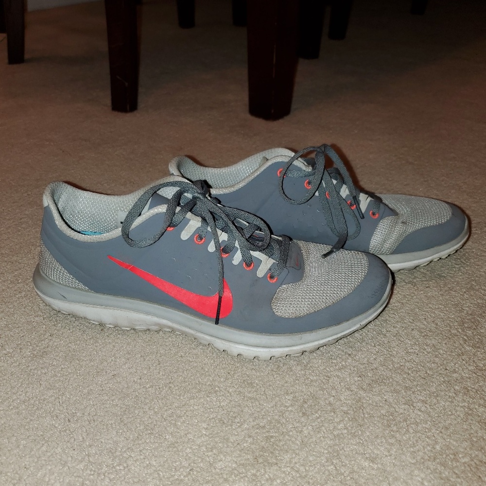 Nike Fs Lite Run Performance Running Shoe Size 9.5 - image 1